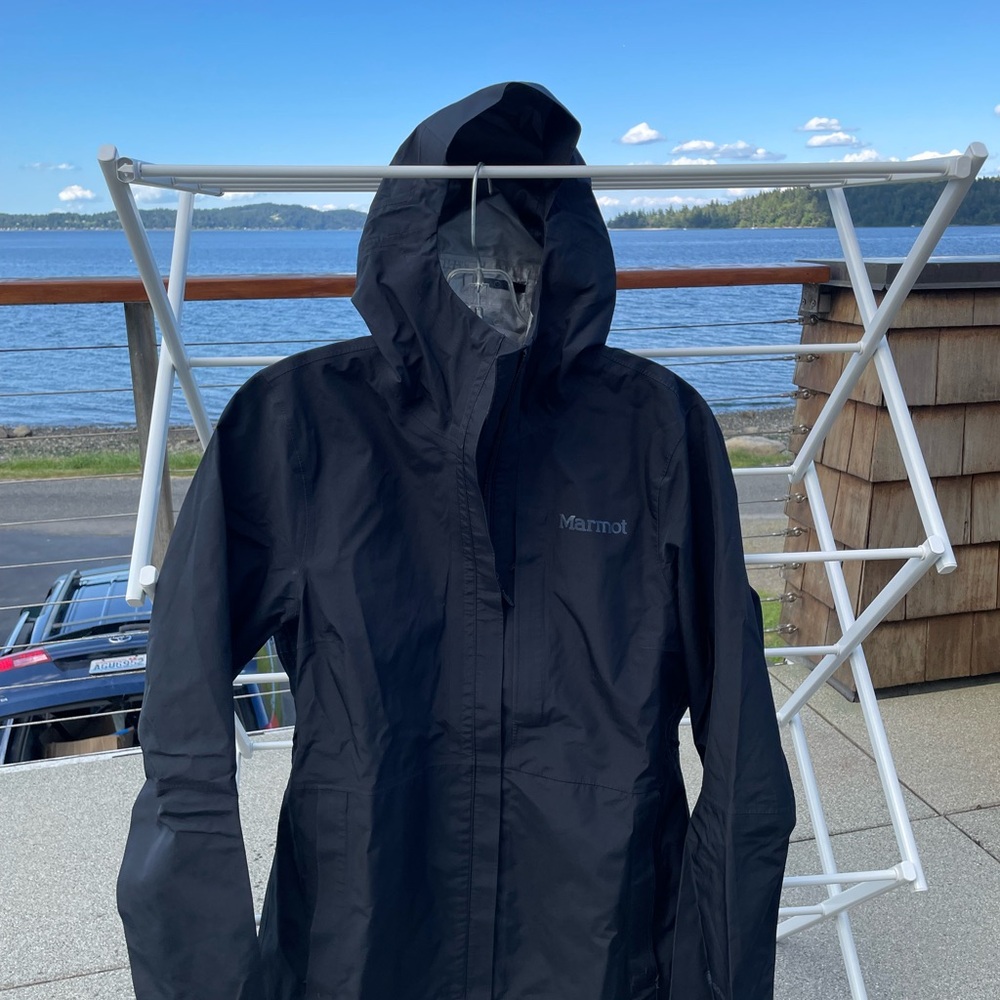 Marmot Women's Raincoat in Great Condition